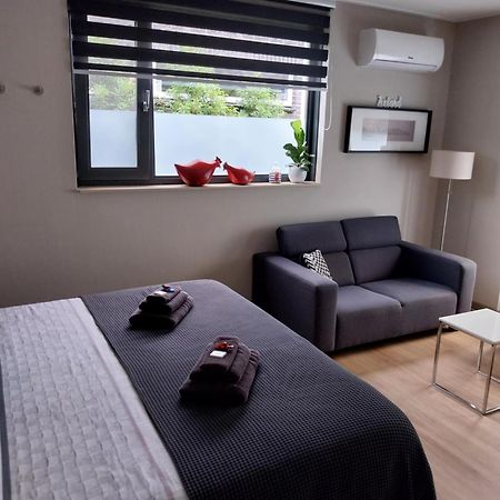 Elvis Presley Private Studio With Kitchen And Airconditioning Goes Εξωτερικό φωτογραφία
