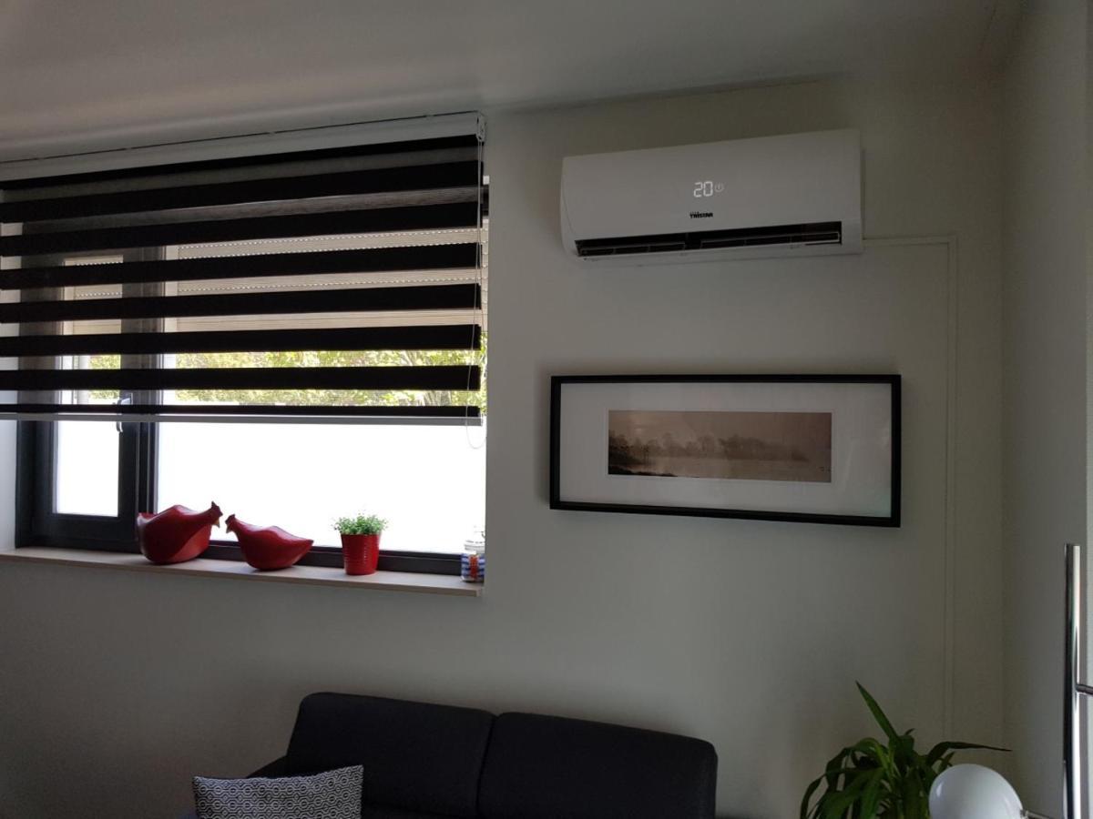 Elvis Presley Private Studio With Kitchen And Airconditioning Goes Εξωτερικό φωτογραφία