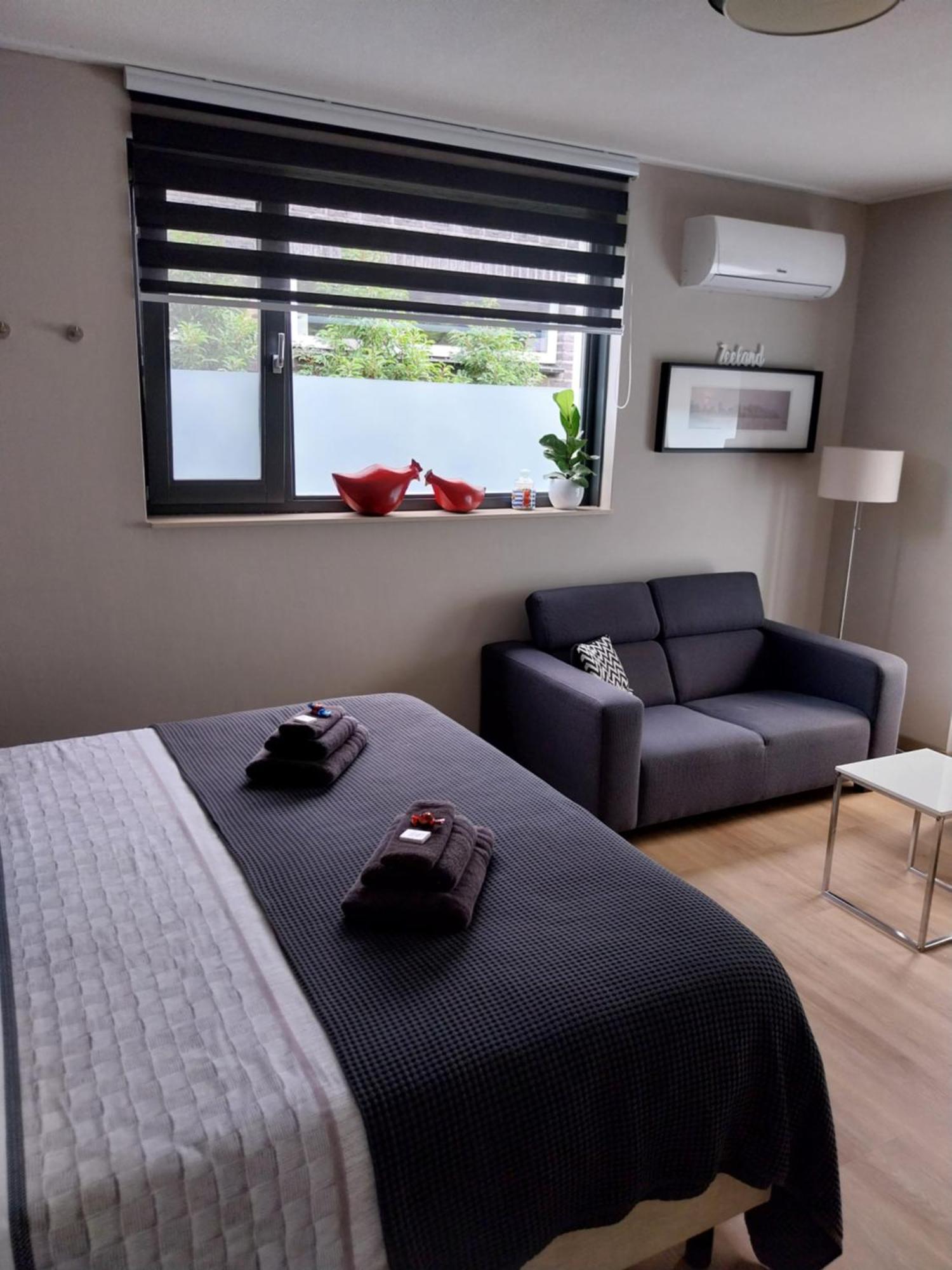 Elvis Presley Private Studio With Kitchen And Airconditioning Goes Εξωτερικό φωτογραφία