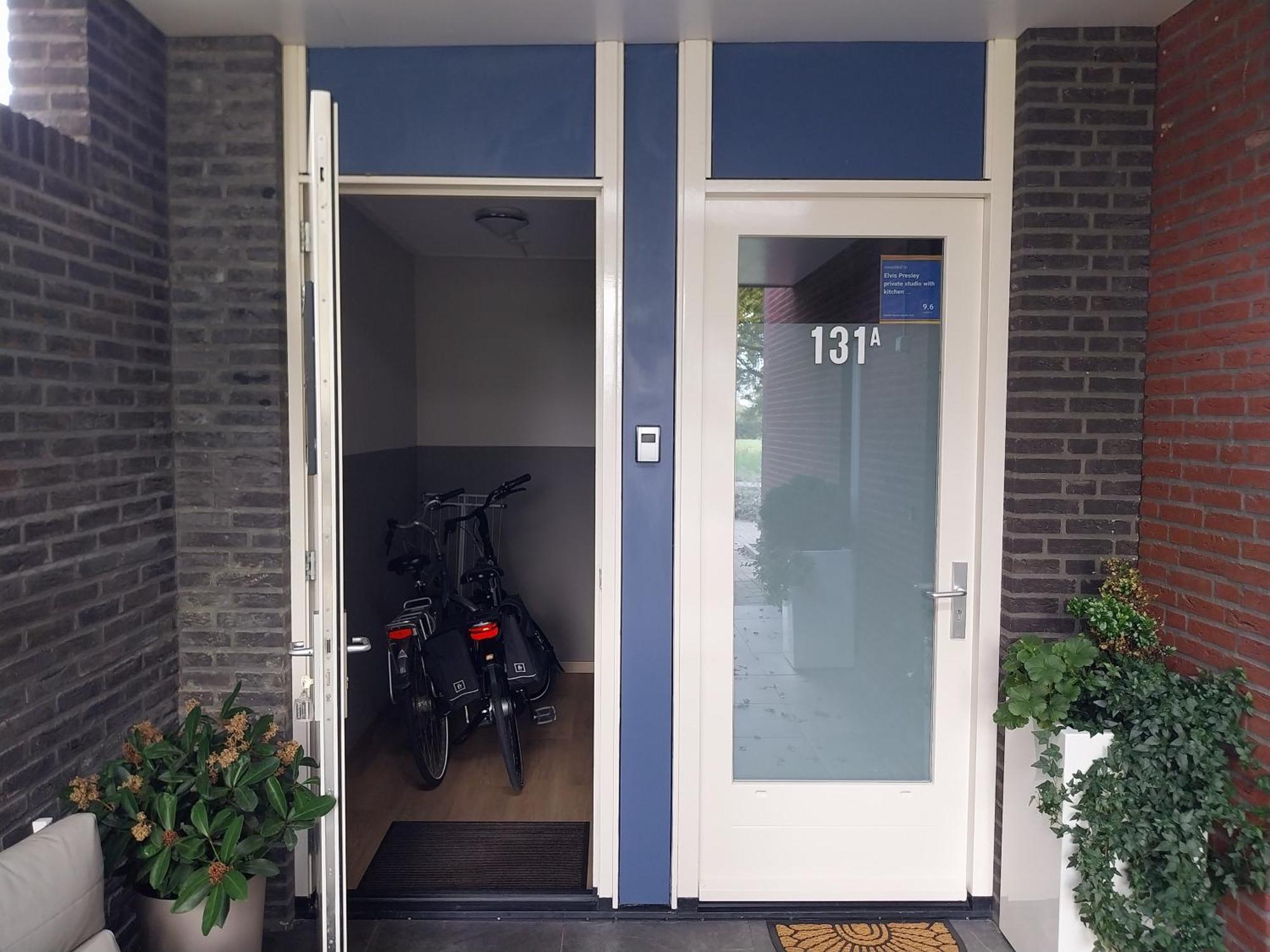 Elvis Presley Private Studio With Kitchen And Airconditioning Goes Εξωτερικό φωτογραφία