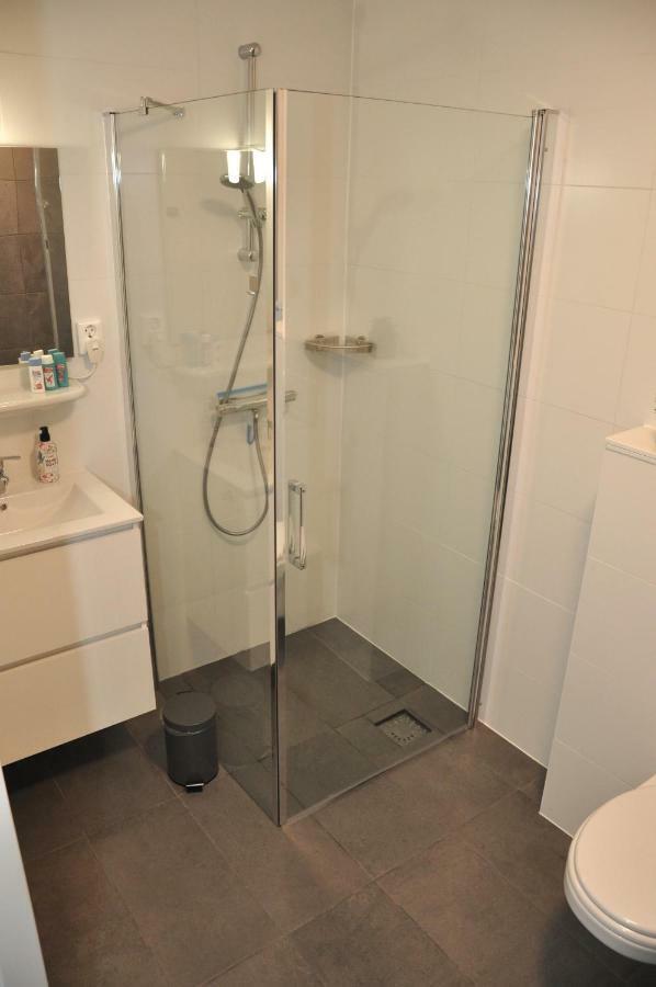 Elvis Presley Private Studio With Kitchen And Airconditioning Goes Εξωτερικό φωτογραφία