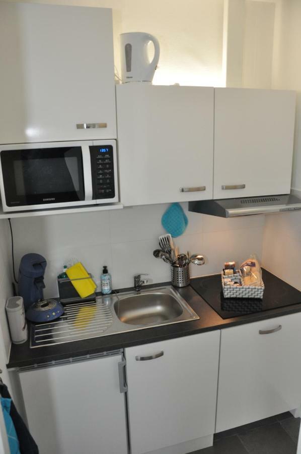 Elvis Presley Private Studio With Kitchen And Airconditioning Goes Εξωτερικό φωτογραφία